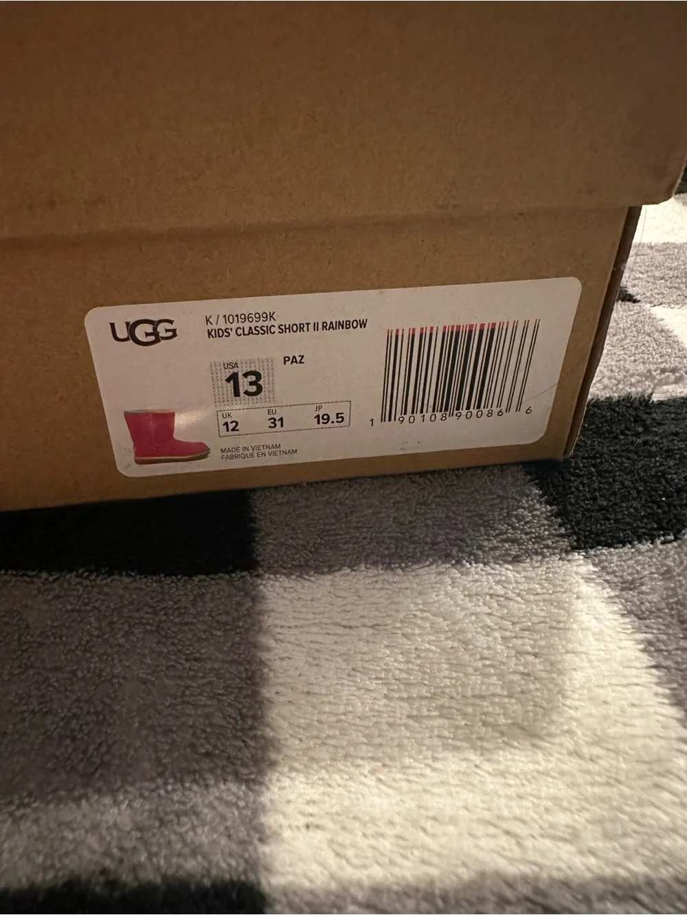 UGG Kids Classic Short II Rainbow Boot in Pink Size 13